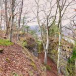 Wanderung entlang des Burgenweges von Kinding aus im Altmühltal. - Tech Specs: NIKON D810 - TAMRON SP 24-70mm F2.8 Di VC USD A007N - Brennweite / 35mm: 30 mm - 1/50 Sek. bei ƒ / 8,0 mit ISO 400 - <a href="https://wanderstruck.de">© FotoGlut - Michael Stollmann</a> Burgenweg Kinding - © FotoGlut - Michael Stollmann