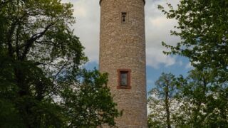 Foto von unserer "2 Türme Wanderung von Kiliansroda" aus. https://stollis.life - Tech Specs: - - Brennweite / 35mm: - mit - <a href="https://wanderstruck.de">© FotoGlut - Michael Stollmann</a> Paulinenturm - © FotoGlut - Michael Stollmann