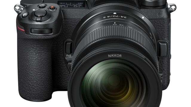 Nikon Z7II - mit 24-70 F/4 von vorne oben