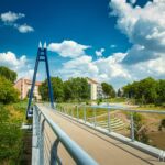 Wanderung " Europaplatz Anger " Erfurt von seiner schönsten Seite entdecken. - <a href="https://ms29.de">© Michael Stollmann</a> Brücke zum Sonnenuhrspielplatz - © Michael Stollmann
