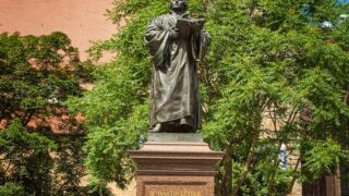 Ob er es auch trank, bevor er Sprach? " Wanderung " Europaplatz Anger " Erfurt von seiner schönsten Seite entdecken. - <a href="https://ms29.de">© Michael Stollmann</a> Dr. Martin Luther - © Michael Stollmann