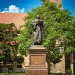 Ob er es auch trank, bevor er Sprach? " Wanderung " Europaplatz Anger " Erfurt von seiner schönsten Seite entdecken. - <a href="https://ms29.de">© Michael Stollmann</a> Dr. Martin Luther - © Michael Stollmann